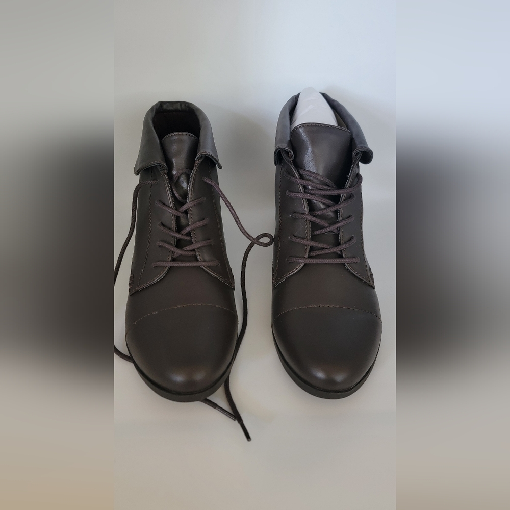 New London Fog Dark Brown  Boots Size 7.5
